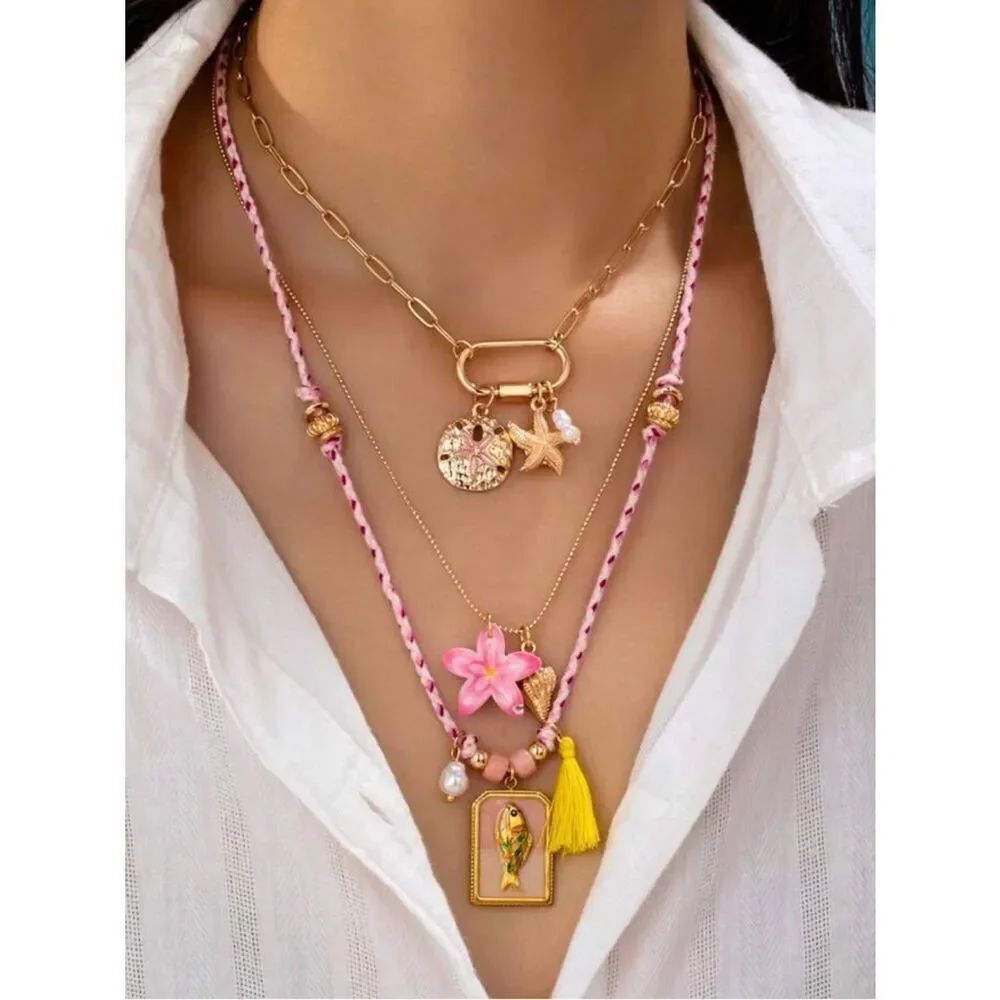 Gold Necklace with Pink shell A1898